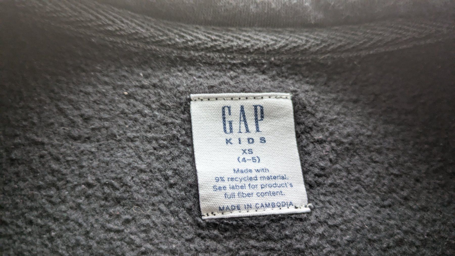 Gap Maglioni & Felpe: Schöner GAP Pullover mit Glitzerbuchstaben - 104 – Usato da Staufen venduto da Fleby84 2