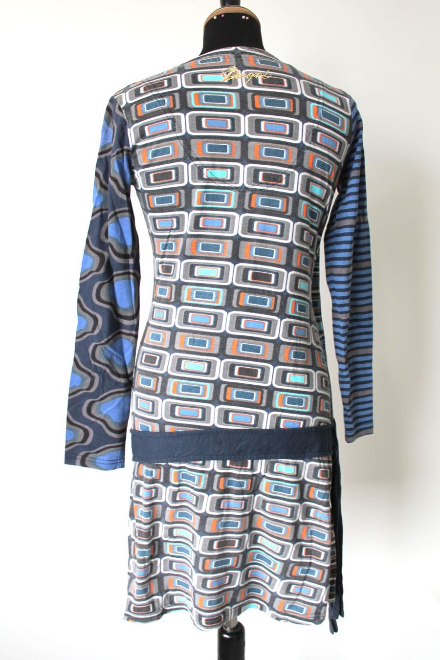 Desigual Robes: Robe DESIGUAL taille M – D'occasion à Chez-le-Bart par jasse 1