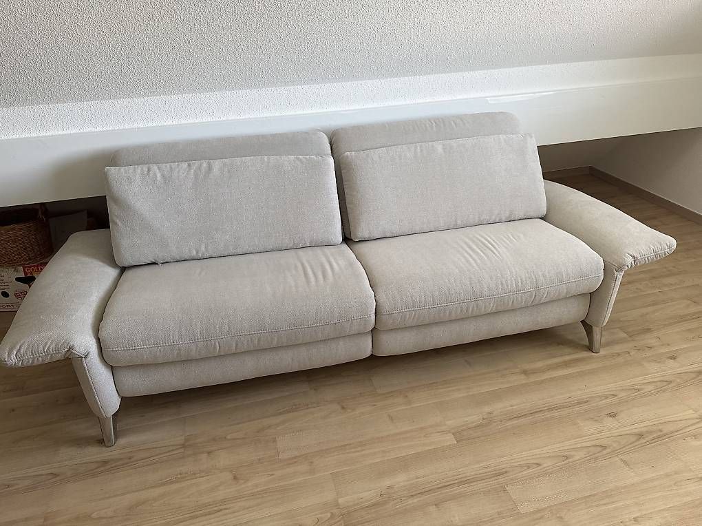 Divani: 2 ½-Plätzer-Sofa mit elektrischer Liegefunktion – Usato da Arlesheim venduto da anna1968 3