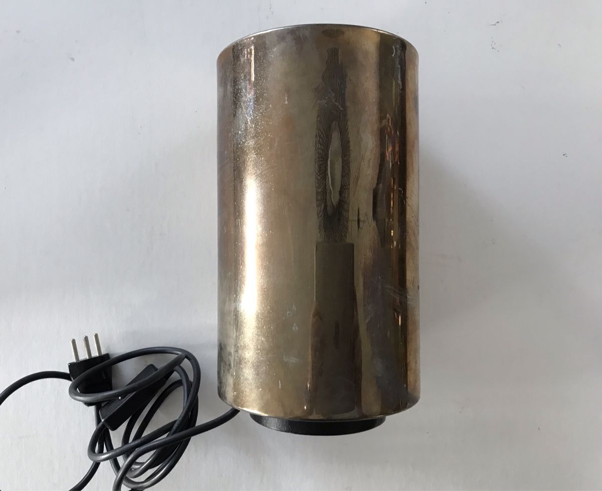 Lampade: Lampe de table cylindrique vintage métallique patiné, 1970 – Usato da Penthaz venduto da Petrus45