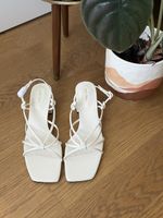 Riemchensandalette mit Blockabsatz von & other Stories