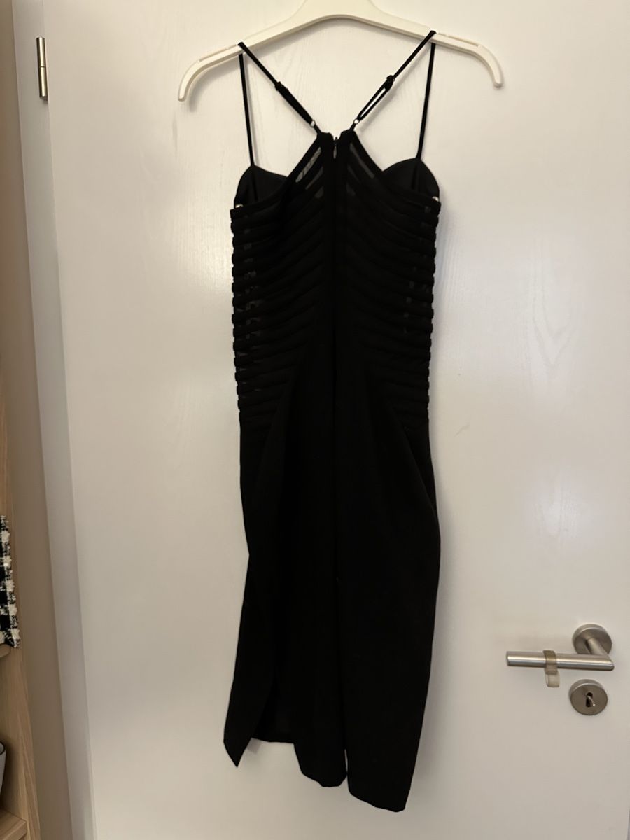 Vestiti: Robe noire Halston – Nuovo (secondo la descrizione) da Lausanne venduto da Liinoa 2