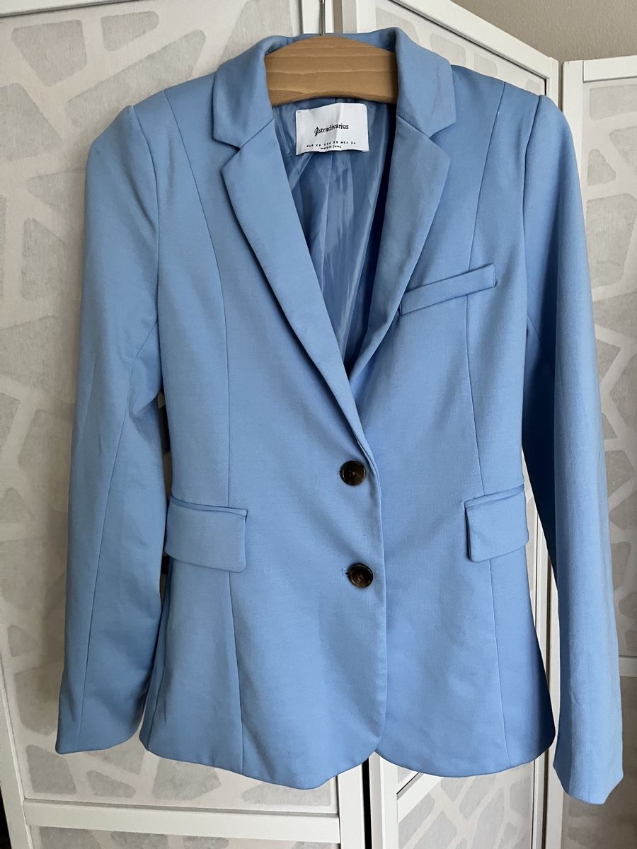 Stradivarius Giacche: Bequemer Stradivarius Blazer in hellblau – Usato da Zürich venduto da sheijla 4