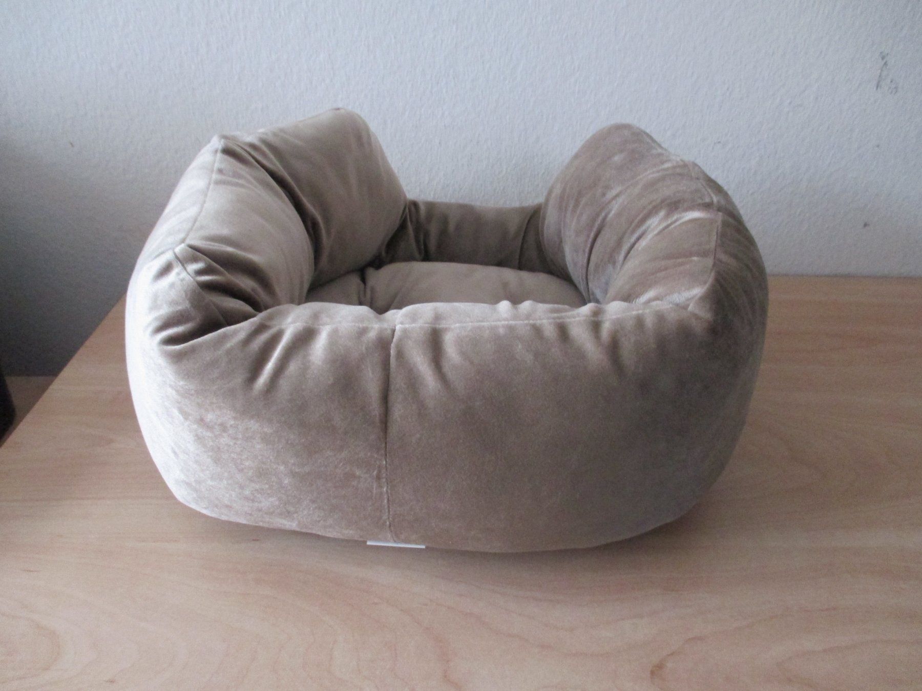 Cucce & Letti: Hunde Kuschelbett ca 40x40cm Neu – Nuovo (secondo la descrizione) da Winterthur venduto da katzen07 3