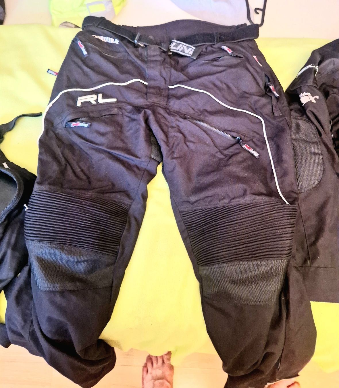 Costumes: Motorradjacke. – D'occasion à Suhr par Jarek.b1971 1