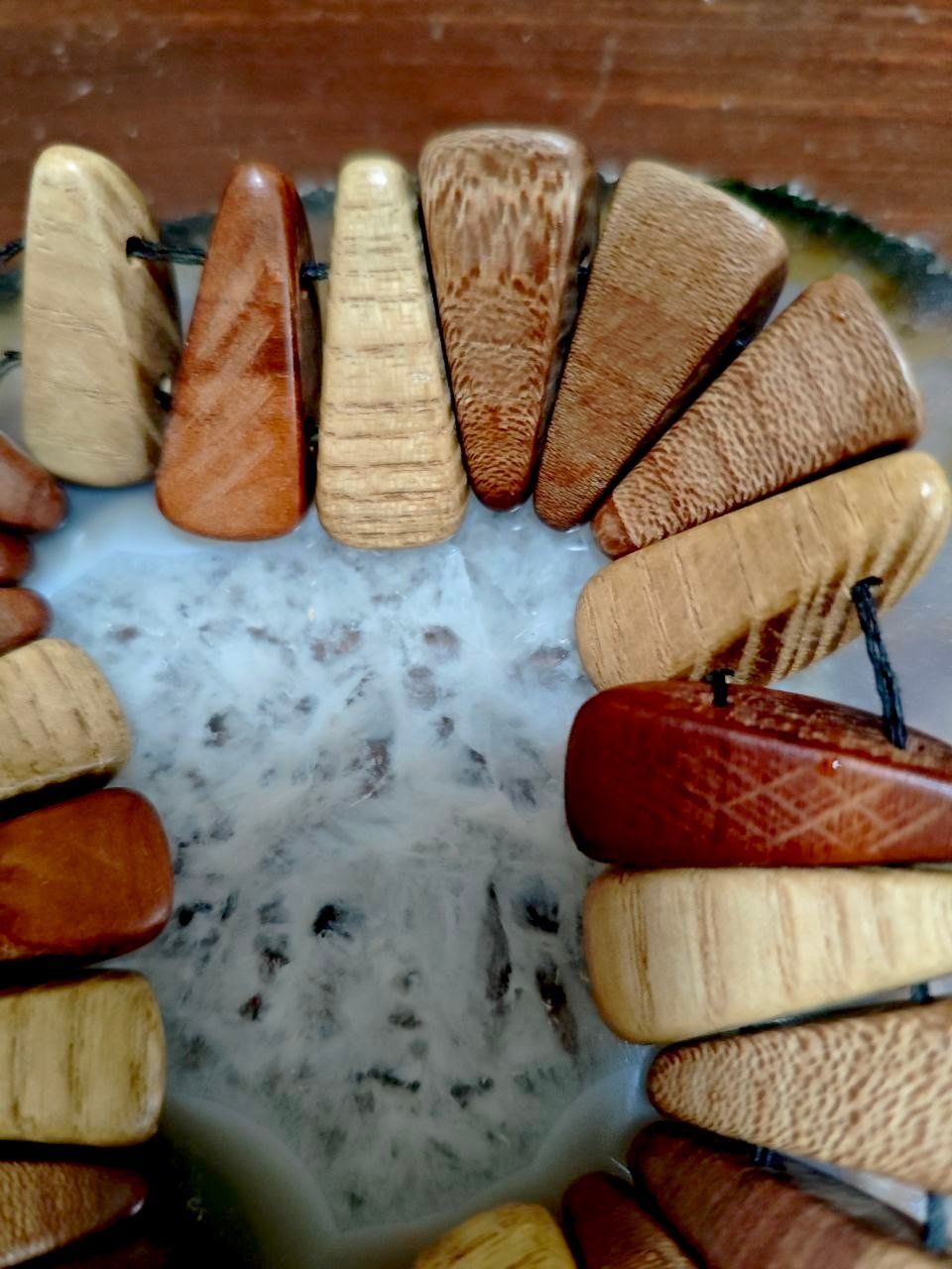Armbänder & -reifen: 24 MASSIVHOLZELEMENTE: EICHE,BUCHE,OLIVENBAUM,ROTEBAUM – Neu (gemäss Beschreibung) aus Weiningen ZH von actera 3