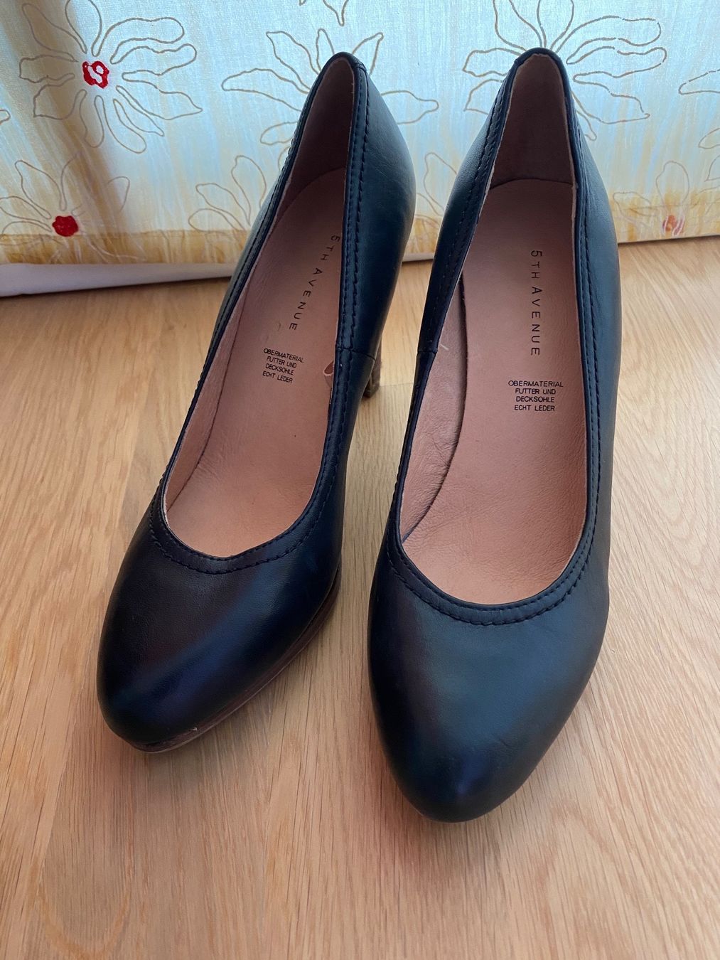 Scarpe da donna: Hauts talons 👠 – Usato da Clarens venduto da OptitesJoliesChoses