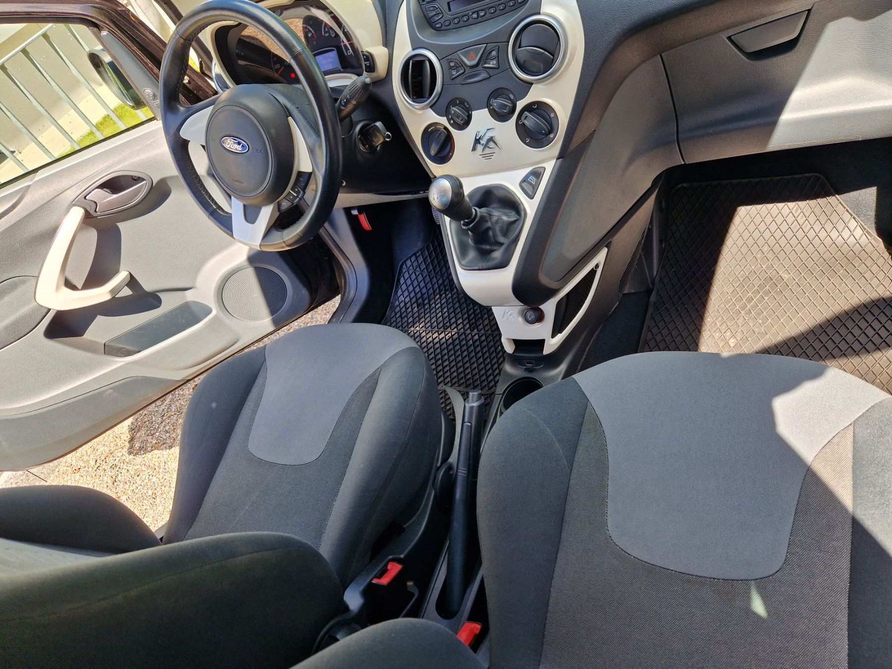 Ford Automobili: Ford Ka 1.2 Titanium + – Usato da Münsingen venduto da steiberg1 6