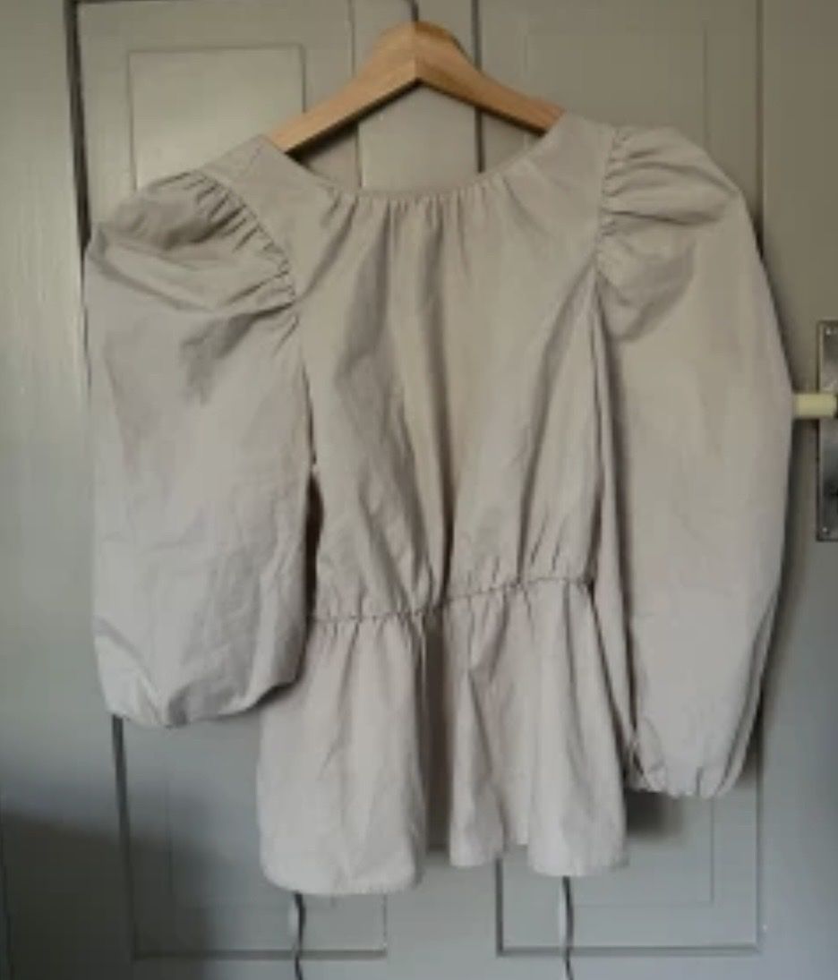 Zara Camicette: Zara blouse XS – Usato da St-Légier- La Chiésaz venduto da anh_9289