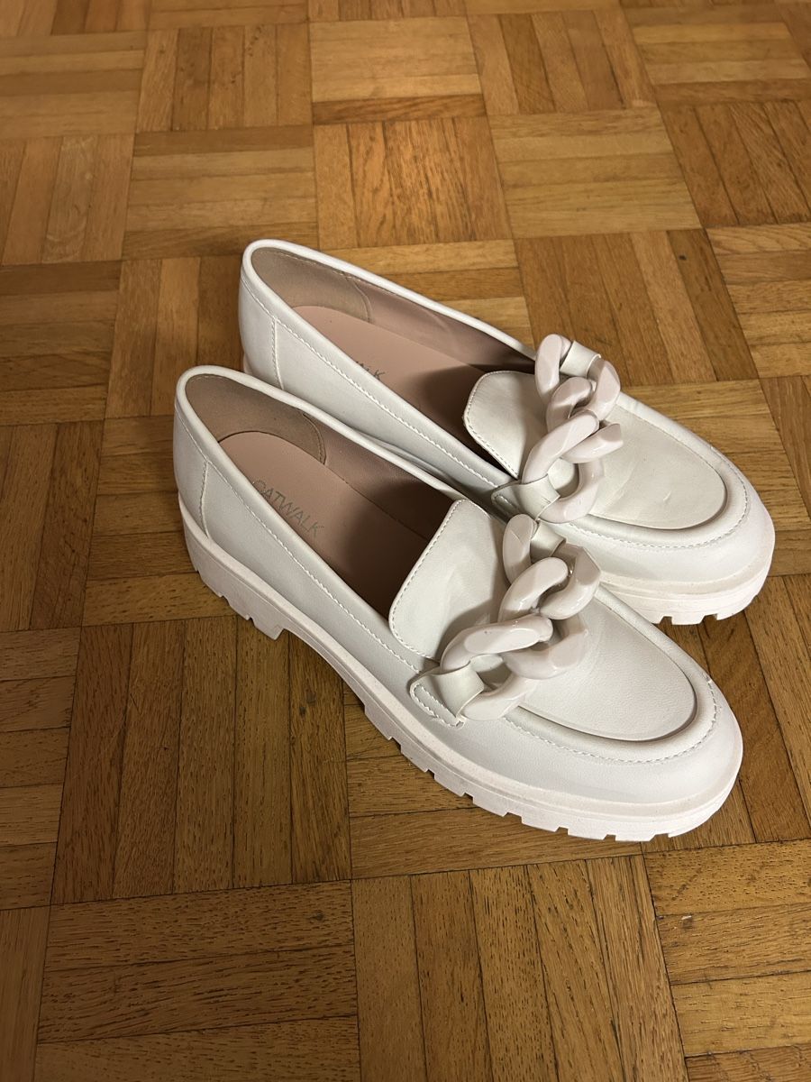 Scarpe da donna: Loafer weiss – Nuovo (secondo la descrizione) da Zürich venduto da alv_pqz2