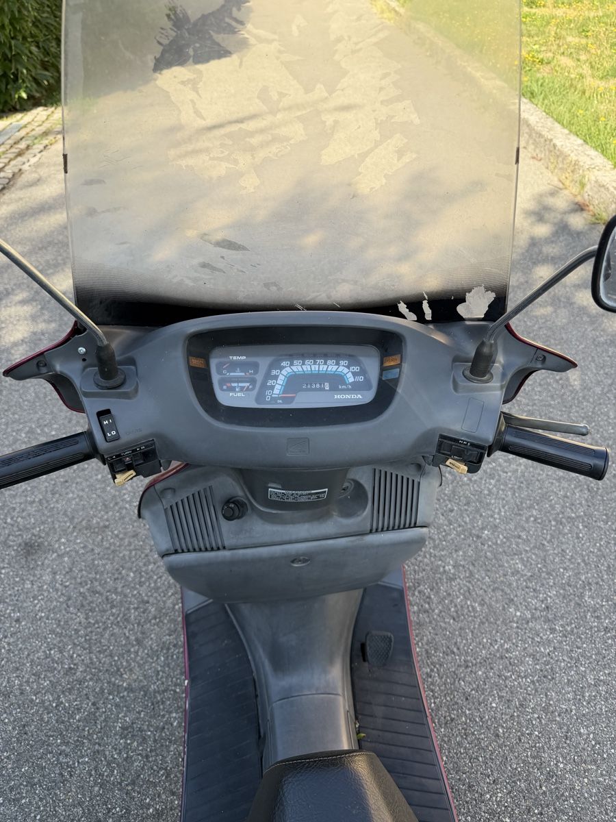 Honda Scooter: Honda Spacy 125cc Rot – Usato da Utzenstorf venduto da _.itallenny07._ 3