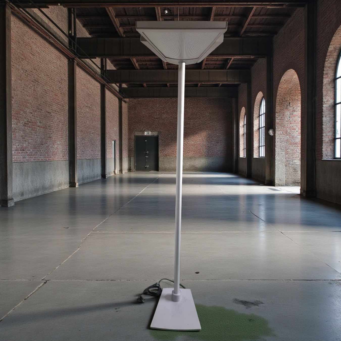 Lampes: 10 Stehleuchten Hallenleuchten, LTS Tran Tek System – D'occasion à Zürich par Pinogaudio