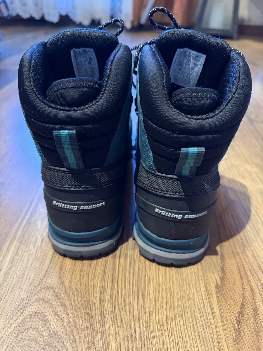 Chaussures femmes: Wanderschuhe Brütting Petrol-Türkis – D'occasion à Täsch par queenofme 1