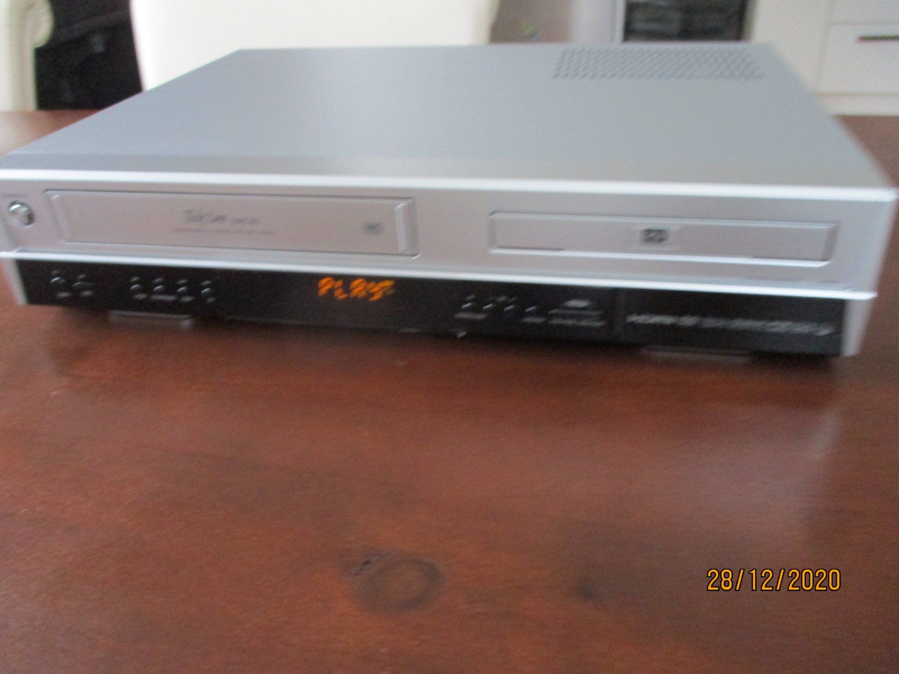 TechLine DVRC 800 DVD / VHS Recorder (Neu (gemäss Beschreibung)) in ...