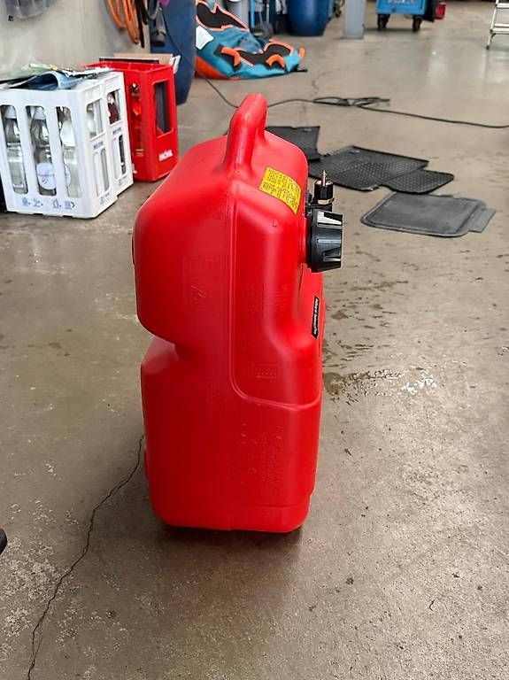 Accessori per altri veicoli: Kraftstofftank 25lt. – Usato da Speicher venduto da Mugge3 2