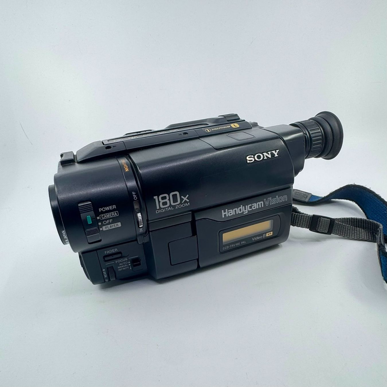 Sony Caméscopes: Sony Handycam Vision CCD-TRV16 Kamera – D'occasion à Herisau par Seyashop1