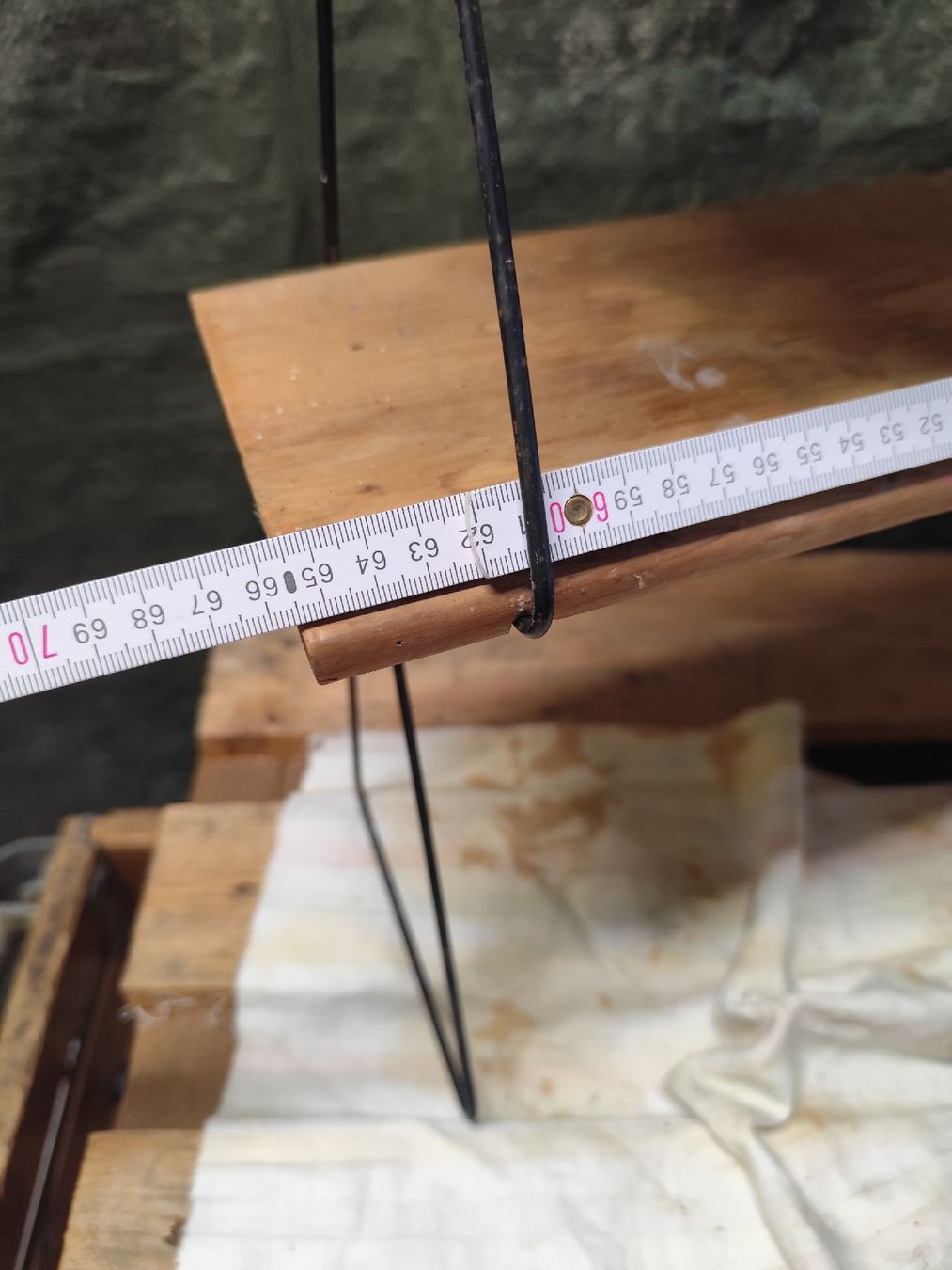 Scaffali: Stringwandregal Holz mit Metallhalterung gebraucht – Usato da Büsserach venduto da Vintage-vins 4
