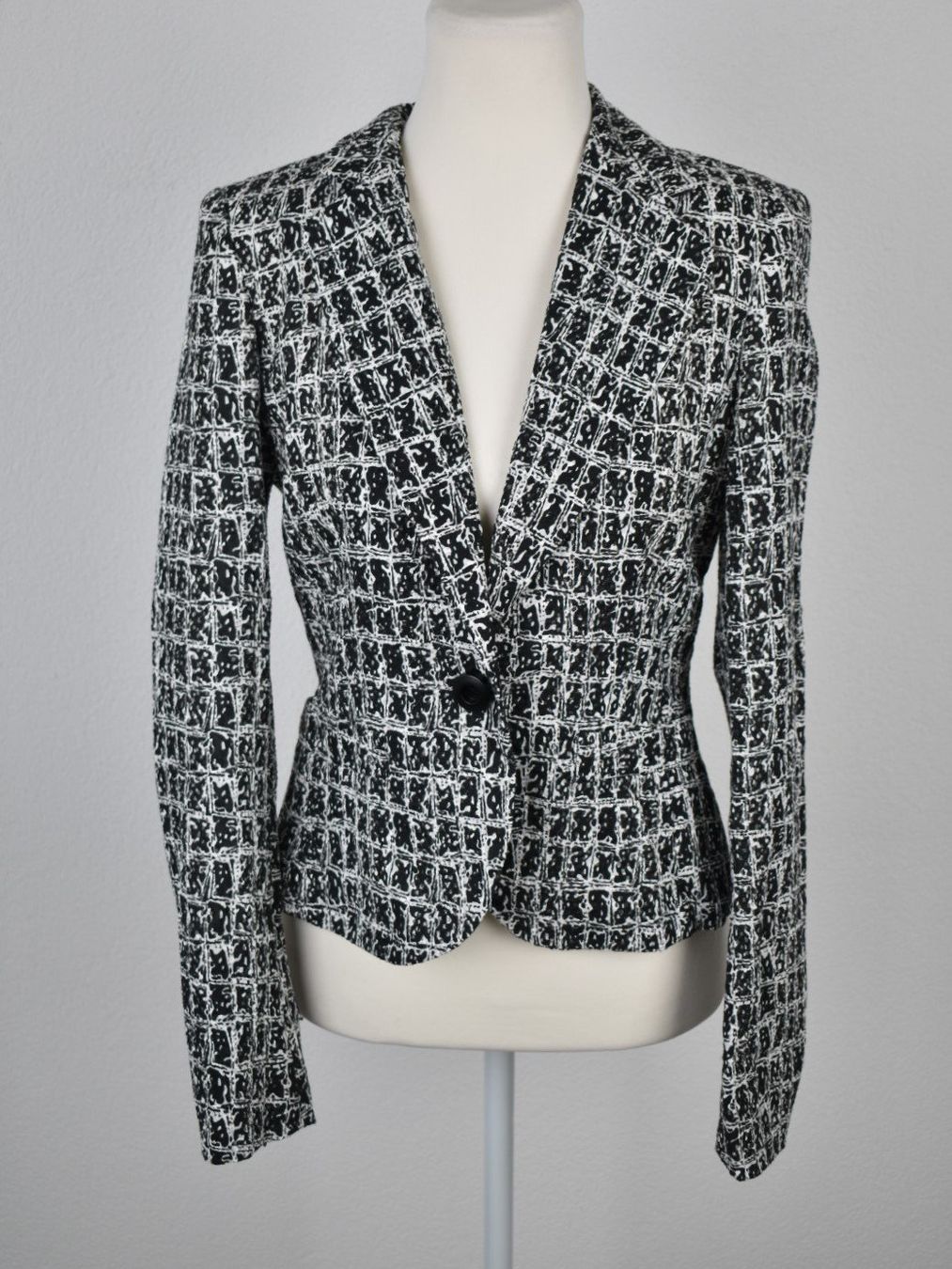 Escada Giacche: Escada Blazer Gr.34 neuwertig – Nuovo (secondo la descrizione) da Nürensdorf venduto da 2ND_STORY
