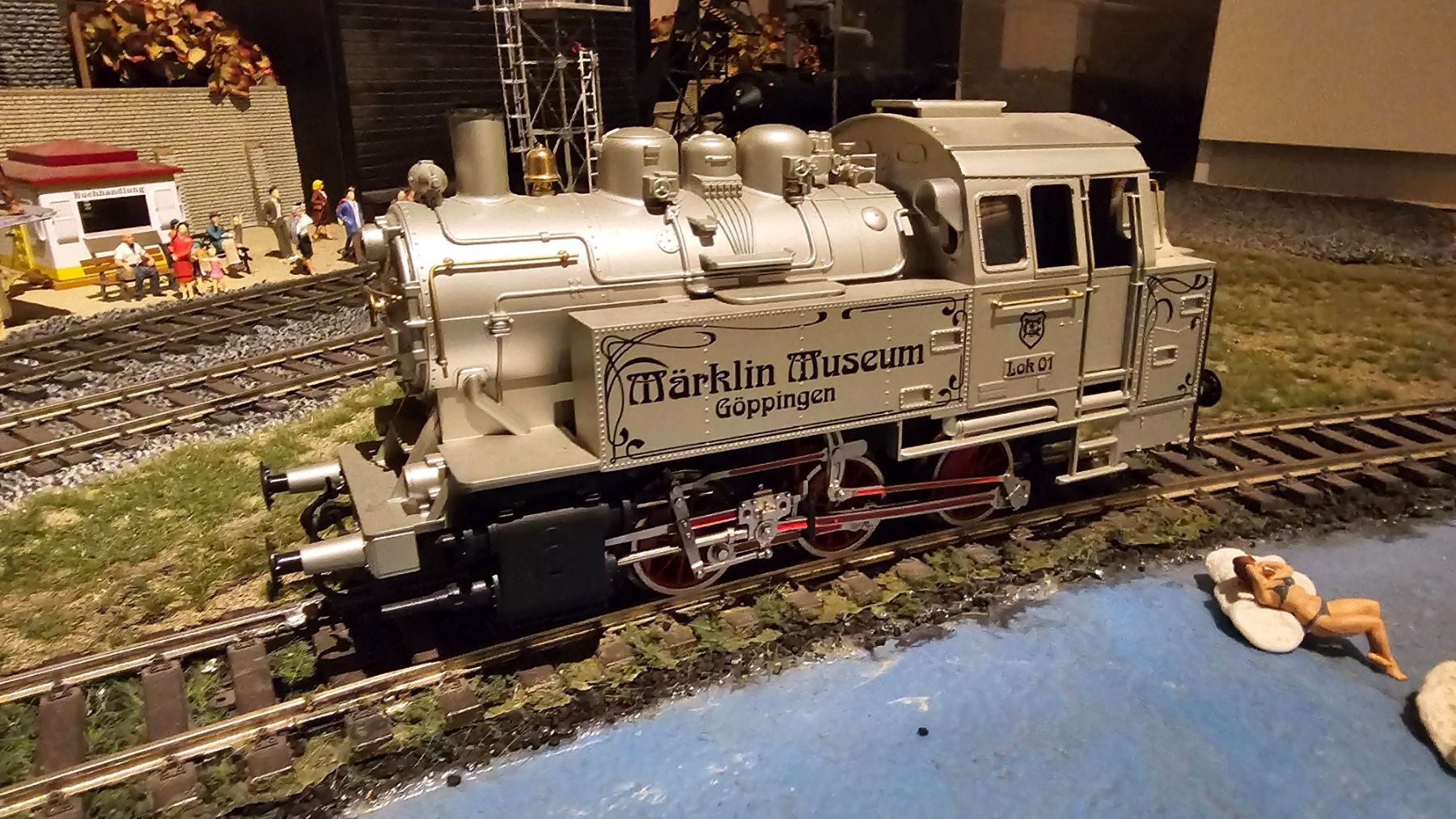 Märklin Modellini di ferrovie: Spur 1 Dampflock "Märklin Museum Lok 01" – Usato da Niedergösgen venduto da ren_9gqr