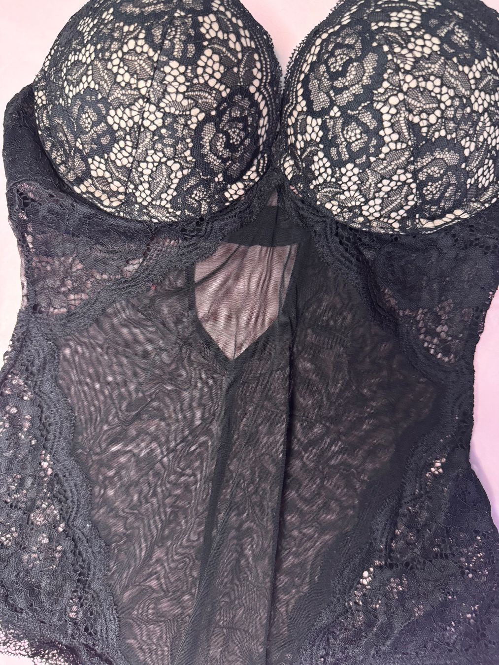 Altra biancheria intima: Schwarzer Spitzenbody mit Push-Up Gr. 80C – Nuovo e nell'imballaggio originale da Emmen venduto da t_a_n88x 1