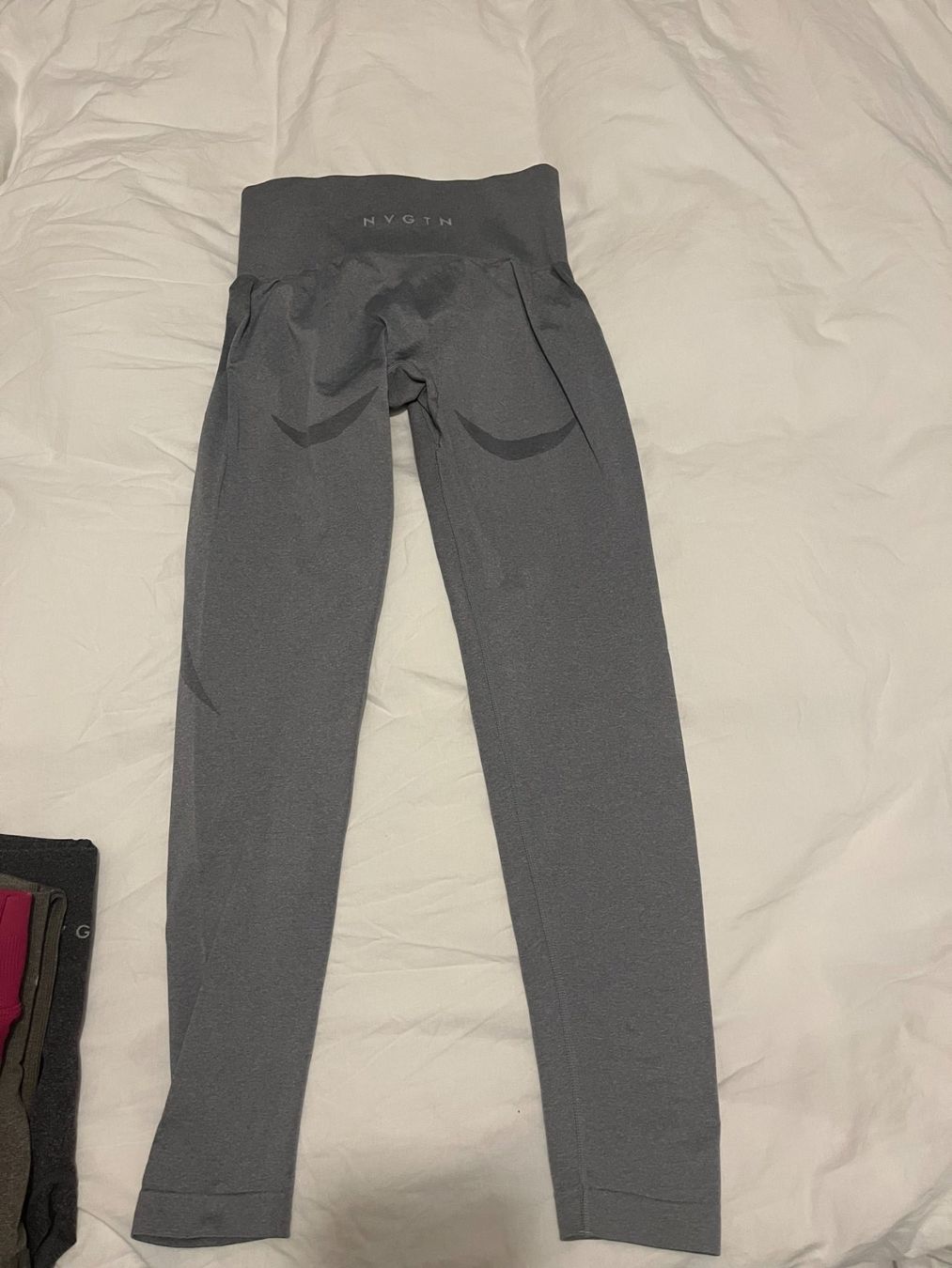 Leggings: NVGTN Leggins – Usato da Grenchen venduto da rahel_98 1