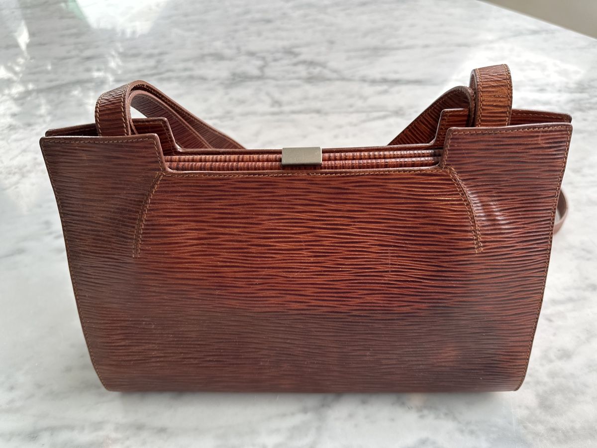 Armani Taschen für Damen: Giorgio Armani Epi Leder Handtasche – Gebraucht aus Meilen von aveneg