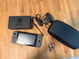 Nintendo Switch Set inkl. 3 Top Spielen & Tasche