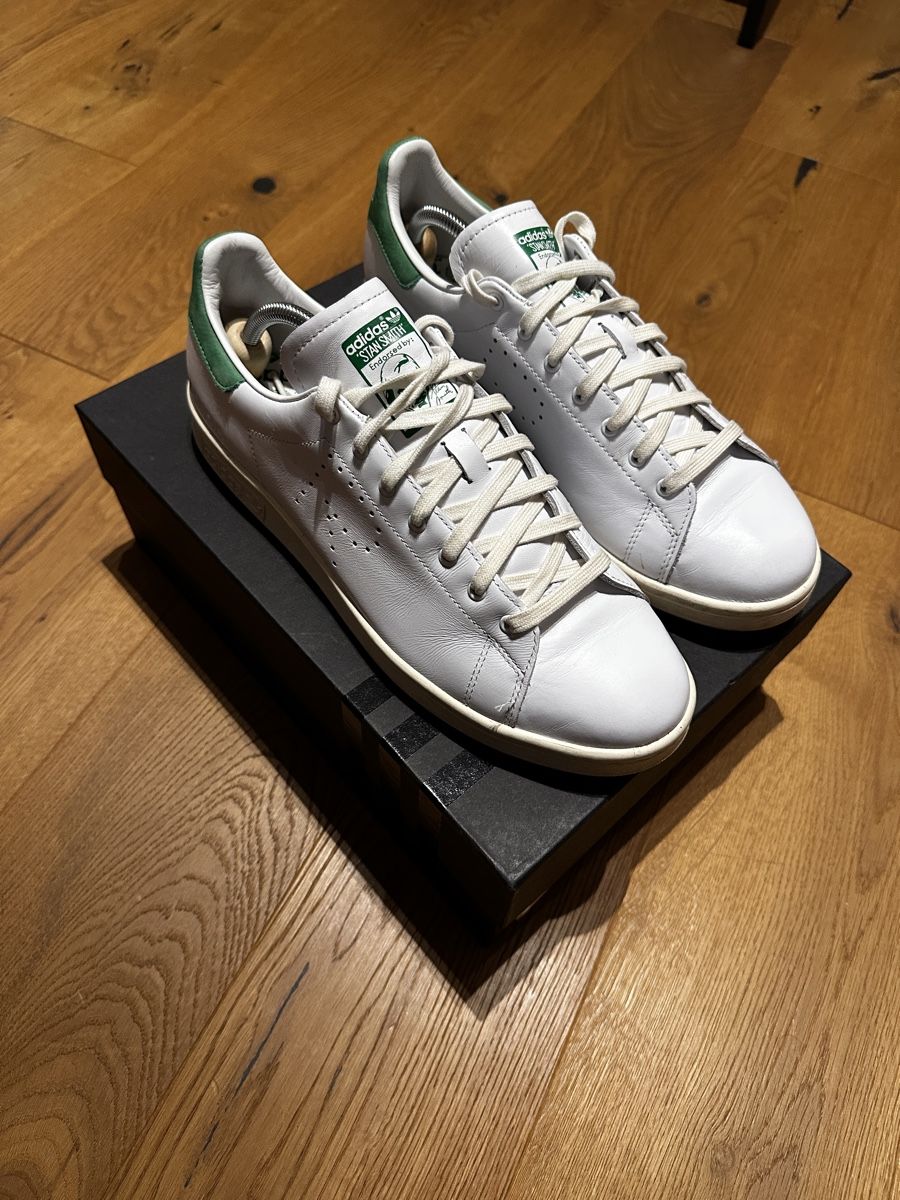 Adidas Chaussures hommes: Sneaker Adidas Raf Simons Stan Smith – D'occasion à Düdingen par kleidungsmarktplatz 1