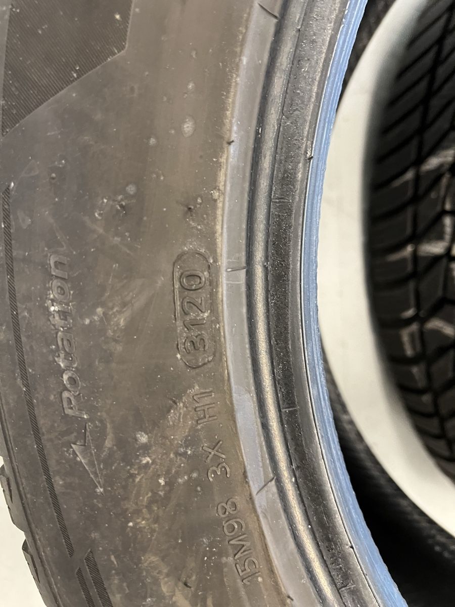 Pneumatici & Ruote complete: Winterreifen Hankook 235/55/19 – Usato da Hünenberg venduto da Auto-Klinik01 3