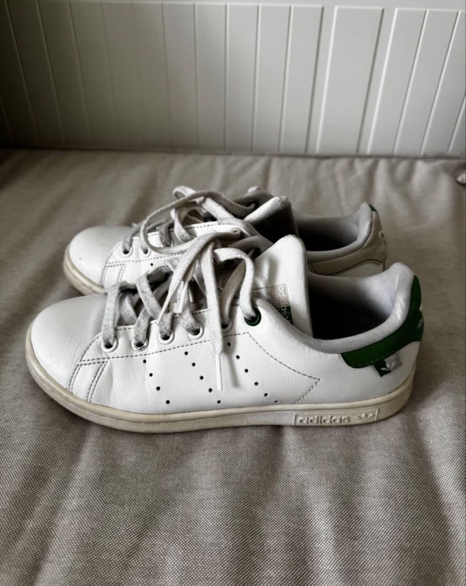 Adidas Scarpe da donna: Baskets Adidas Stan Smith, pointure 37.5- État correct – Usato da Fribourg venduto da DIA_m88c 1
