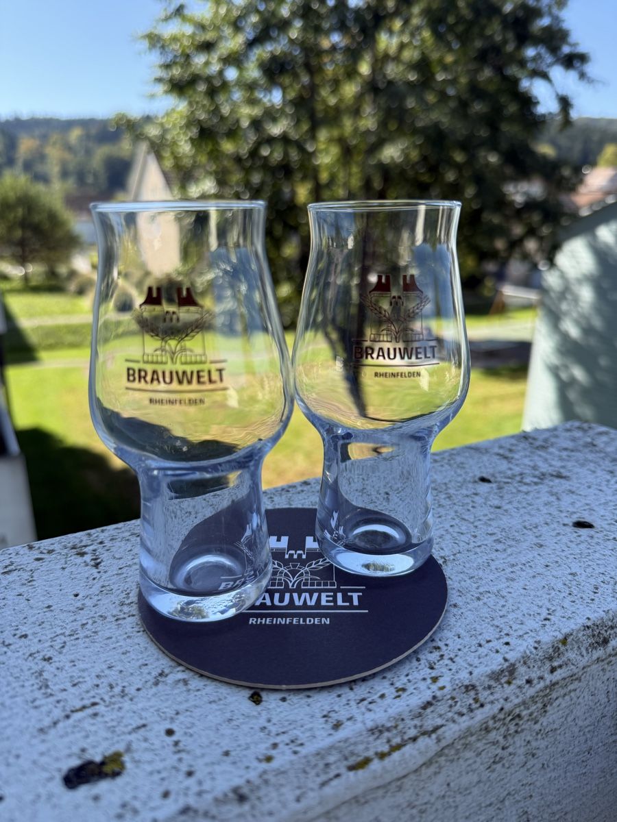 Bicchieri: Bierglas FELDSCHLÖSSCHEN NEU (inkl Bierdeckel) – Nuovo (secondo la descrizione) da Winterthur venduto da Montreal63 4