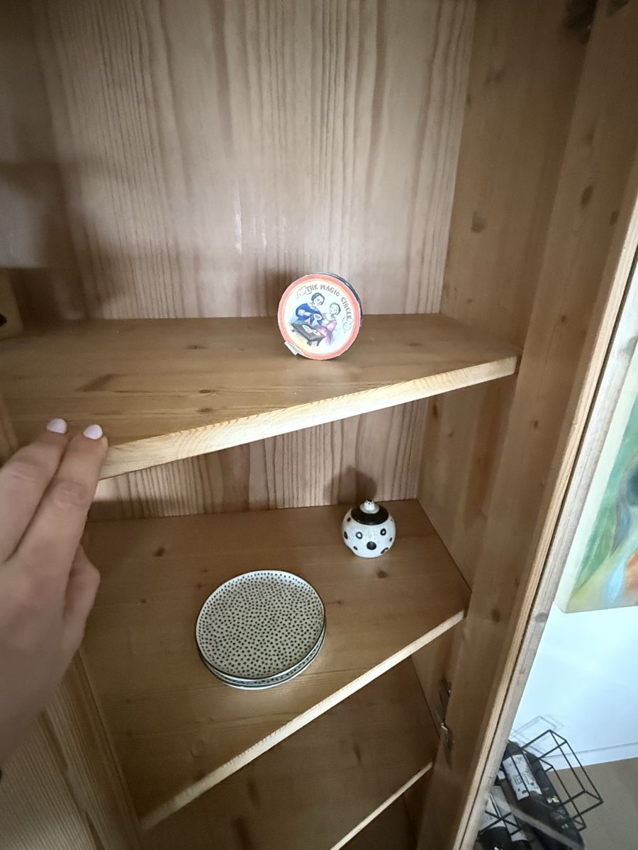 Vitrinen: Vitrine, massiv – Gebraucht aus Cham von ReUse_and_ReCycle 4