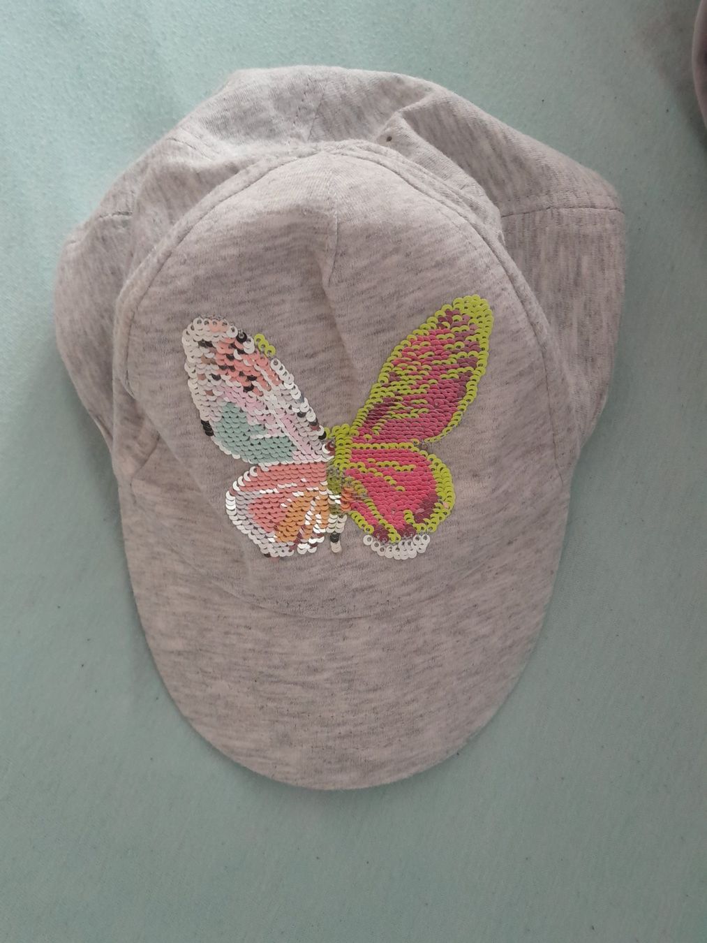 H&M Altro abbigliamento per bambina: Hut Gr. 104 / 3-4 jährig. – Usato da Worb venduto da Osterthal