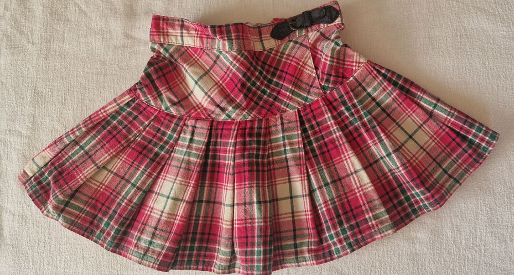 H&M Vestiti & Gonne: H&M Kinder Rock Gr. 116 – Usato da Muri b. Bern venduto da rol_xtf8