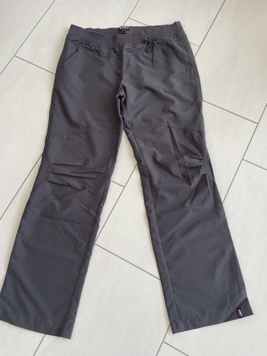 Esprit Pantaloni: Damenhose Esprit Gr42 – Usato da Rüti ZH venduto da kar_xx9l 4