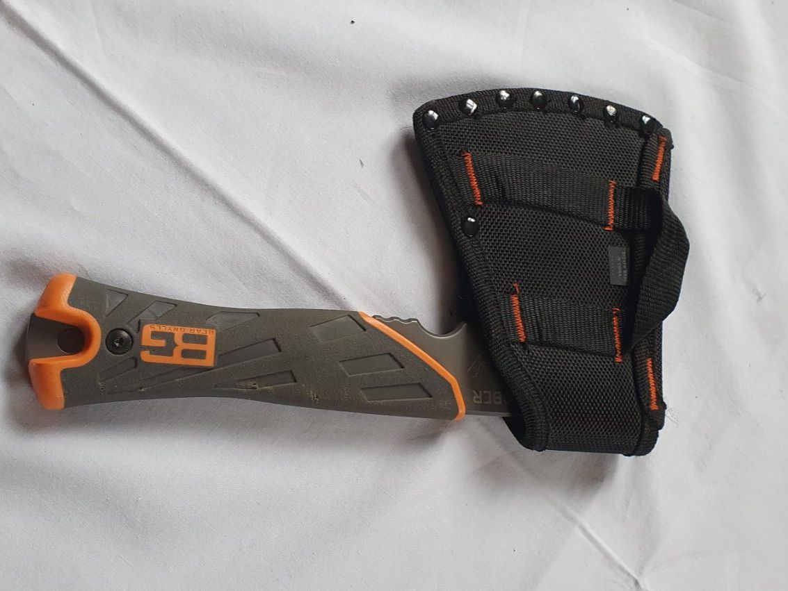 Gerber Tous les outils: Axt Gerber Bear mit Hülle – D'occasion à Läufelfingen par jac_vp95 1