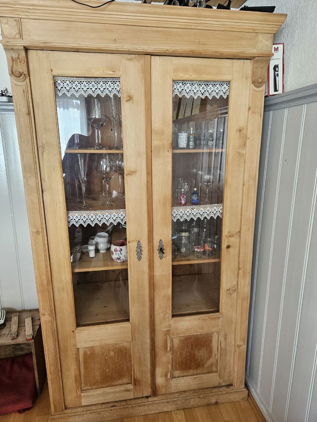 Schränke: Tannenschrank Massiv – Gebraucht aus Widnau von kat_8lhj