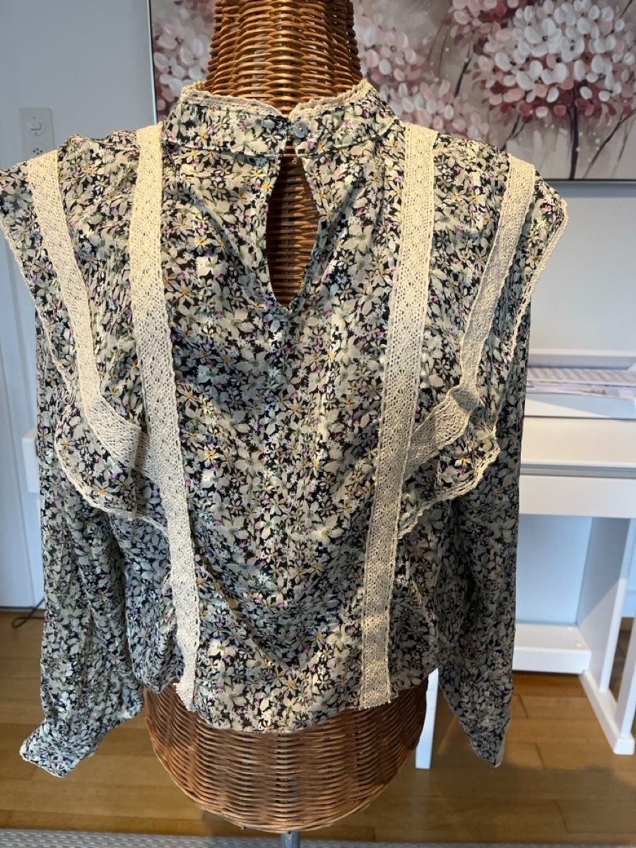 Sezane Camicette: Chiffon Bluse MEISIE, Spitze, Blumenmuster – Usato da Steinhausen venduto da nwe_t8nj 1