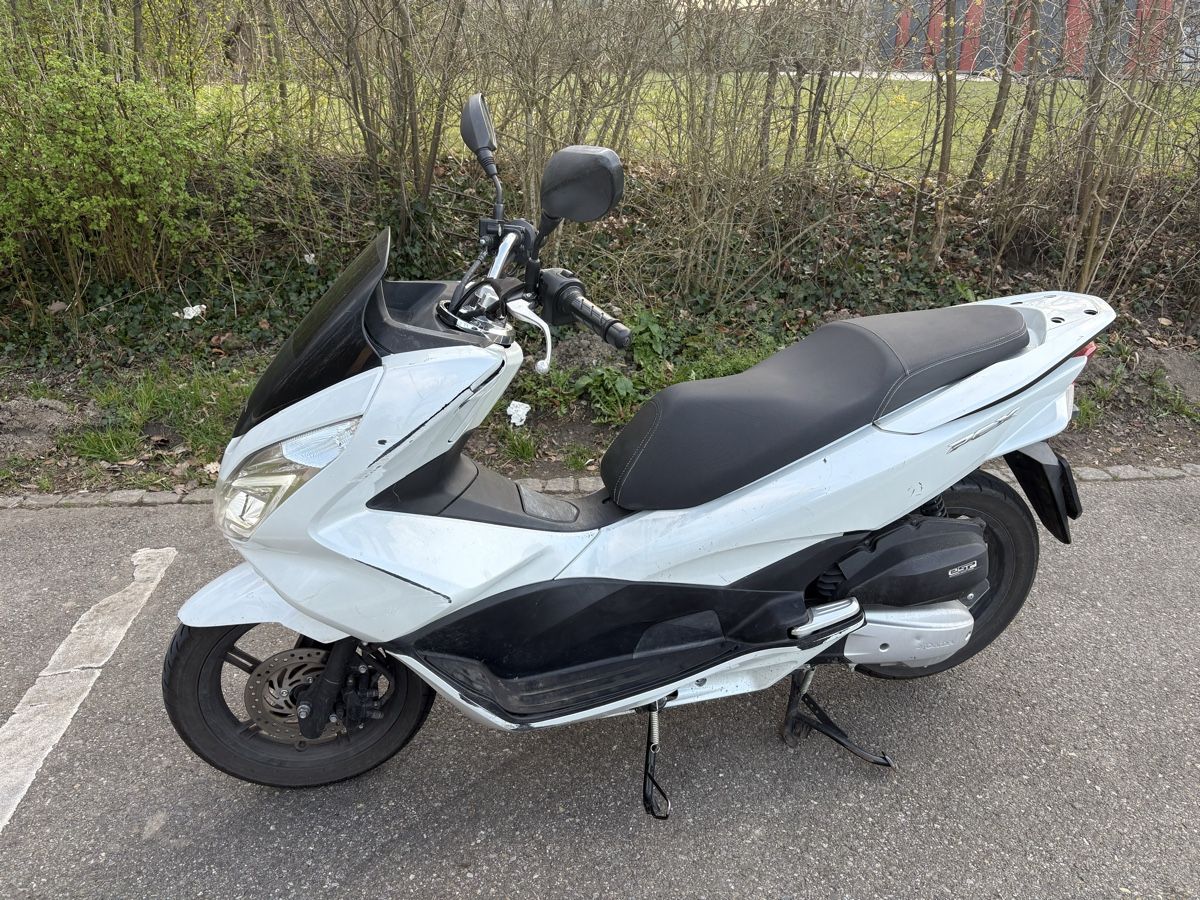 Honda Scooters: Honda PCX 125ccm – Gebraucht aus Zürich von the_tht5 3