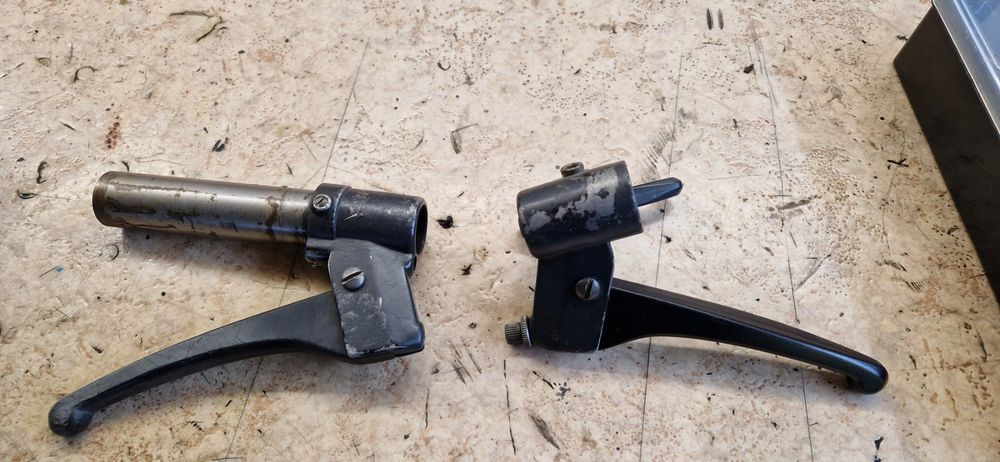 Universal Gasdrehgriff 22mm - Mit Gaszug Für Dirt Bike, ATV & Motorrad 50-250cc