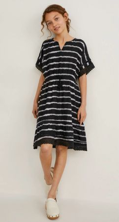 Sommerliches Kleid, Gr. 128 *NEU mit Etikett 