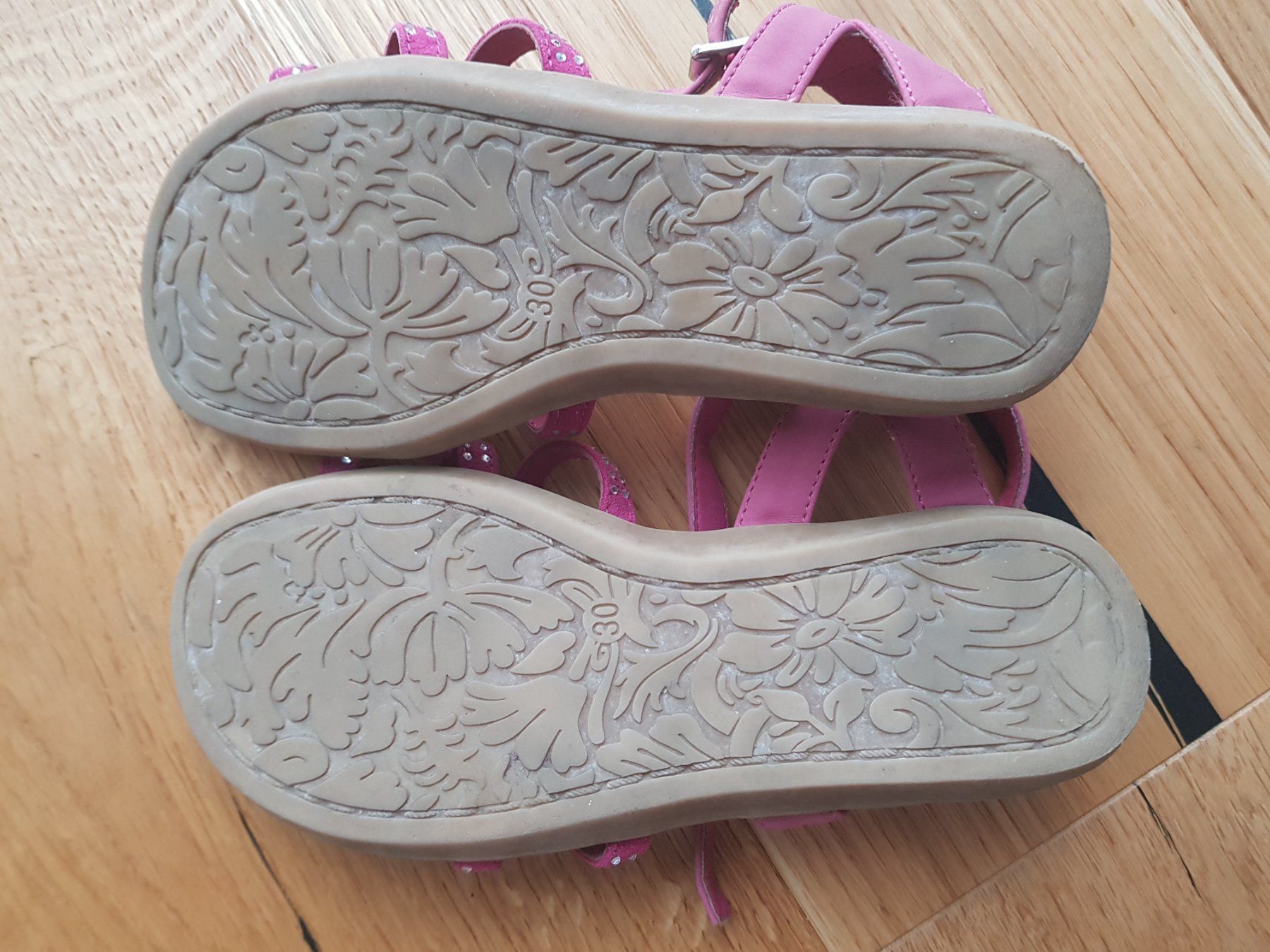 Scarpe per ragazze: Sandalen Gr.30 – Usato da Brütten venduto da gupi1717 1