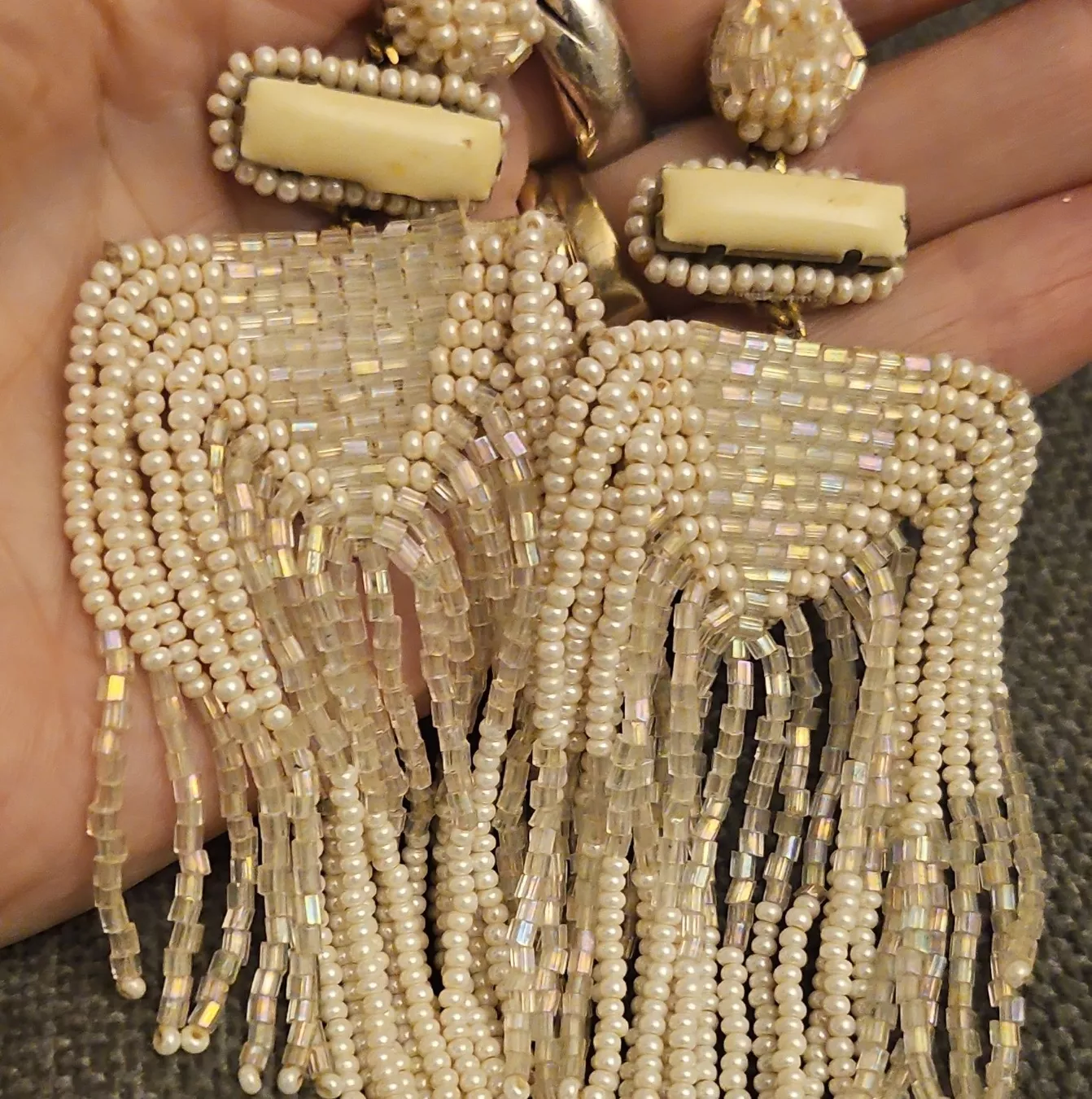 Boucles d'oreille: Beaded Statement Ohrringe Cremefarbe – D'occasion à Zürich par eri_8w5v