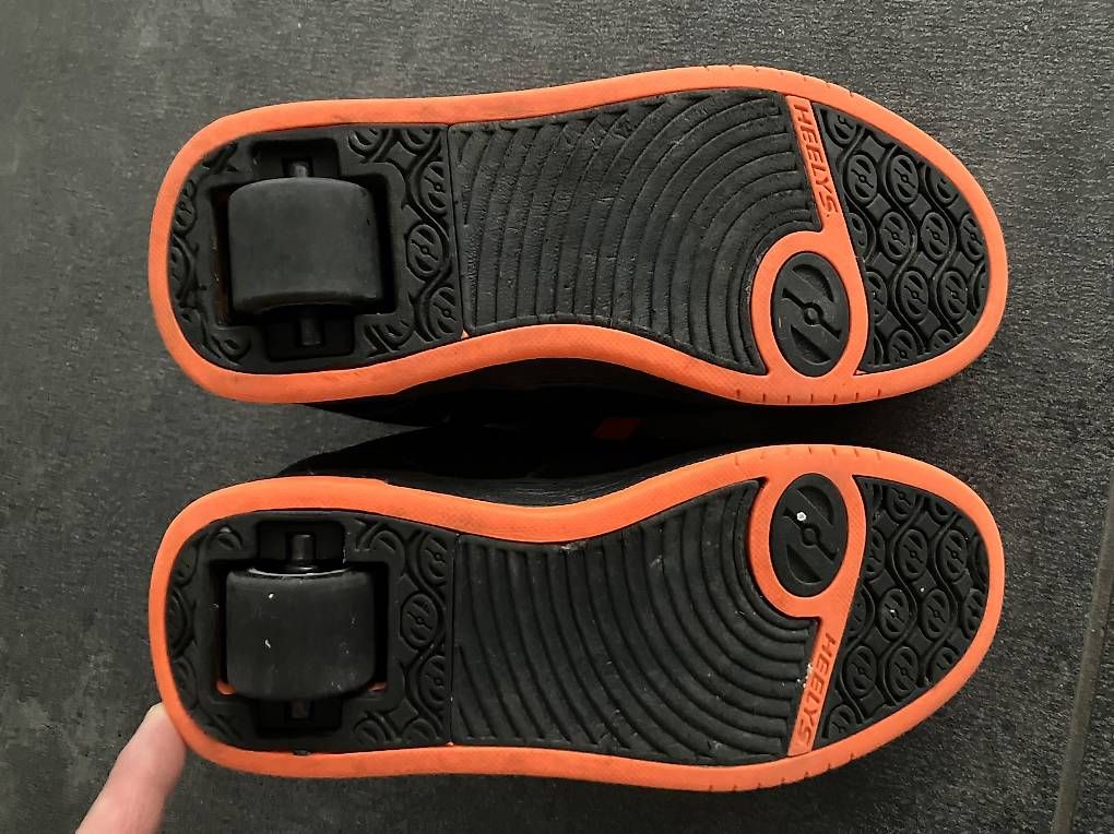 Pattini in linea & Pattini a rotelle: Heelys gr.34 – Usato da Frutigen venduto da siju 1