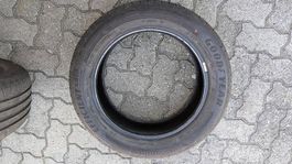 Pneus Goodyear 215-55R17 été neuf