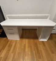 Bürotisch
