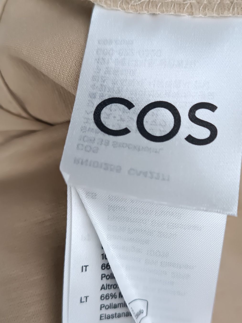 Cos Tute: COS Oversized-Hosenanzug beige – Usato da Suhr venduto da Restwert_Suhr 6