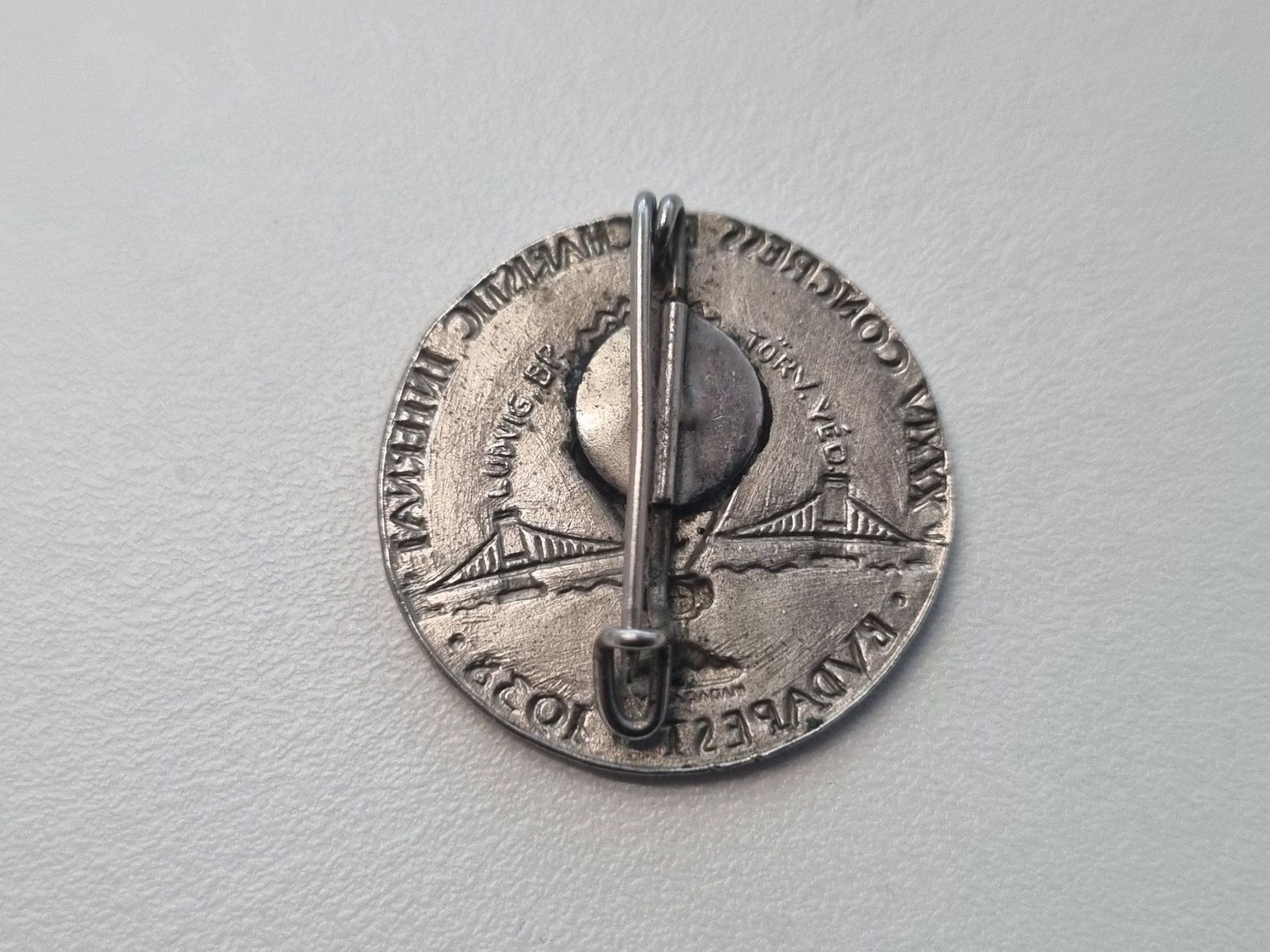 Placchette & Badge: Alte Medaille Budapest 1938 - Eucharistic Kongress! – Usato da Lenzburg venduto da freedomky 3