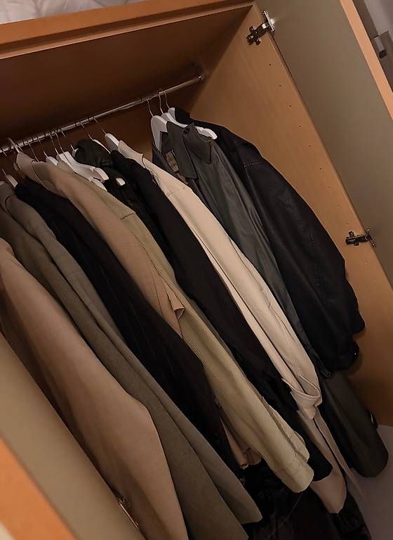 Armadi: Armoire, commode & meuble cuisine  – Usato da Genève venduto da jnz_z8dd 2