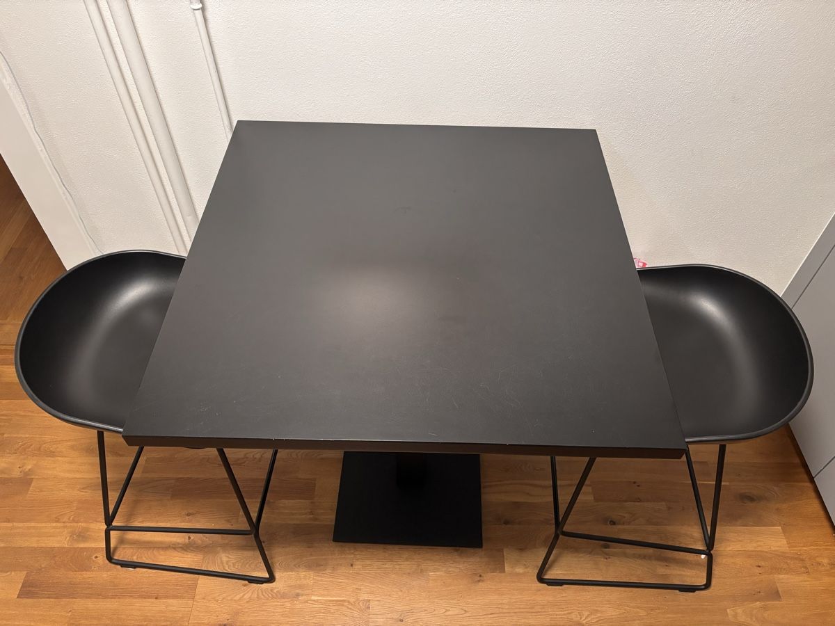 Tavoli: Horgen Glarus RQ light T-2001 schwarz – Usato da Bern venduto da lucamueller02 1